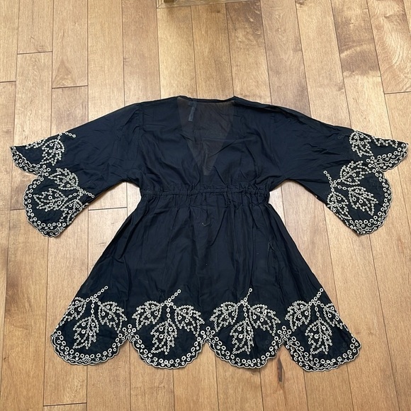 Seafolly swim beach coverup black elastic waist embroidery sleeves and trim sz M - Picture 12 of 13